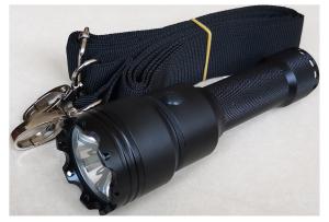 China Underwater Retractable 3.7V High Lumen Tactical Flashlight For Railway Works factory
