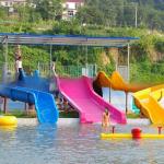Large Capacity Amusement Park Water Slide Hotel Water Slide Wear Resistance