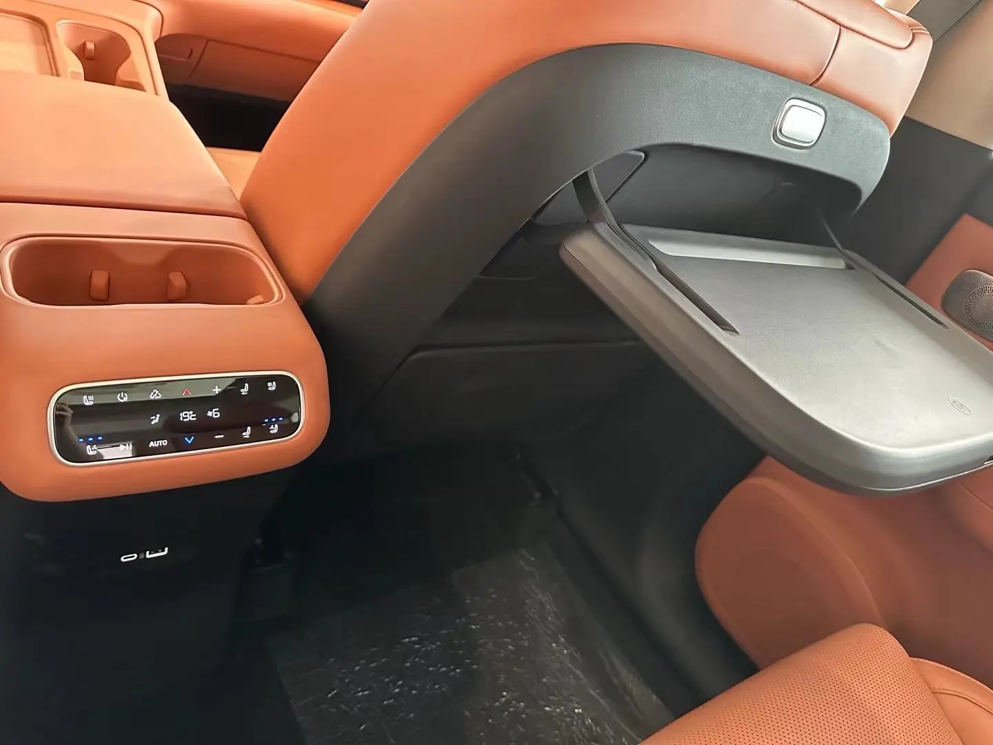 Leapmotor C16 EV Energy Vehicle Maximum Power 215 292Ps Fuel Electric Power 520km 5 Door 6 Seater Large SUV Hybrid EV Car