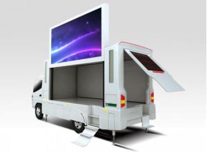 China Full Color Mobile Digital Advertising Truck Mounted LED Screen with Multi Media Control factory