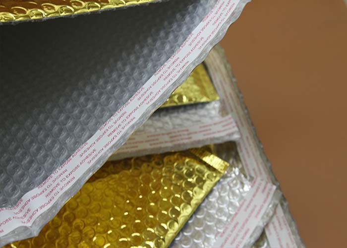Strong Adhesive 3mil Poly Metalized Foil Bubble Mailer