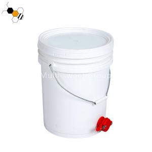 China 20L PP Plastic Honey Storage Bucket Apiculture Tools factory