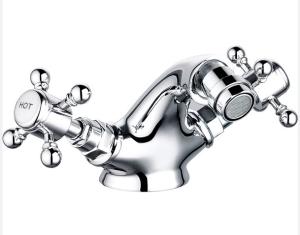 China Brass Double Handle Chrome Finish Bidet Tap with Ceramic Valve T8033 factory