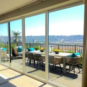 China Balcony Anodised Aluminium Sliding Doors Double Glazed factory