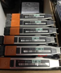 China D3f-2SFXL2-7680 DELL UNITY STORAGE 7.68TB 2.5&quot; SFF SSD 005052556 005052113 005052112 factory