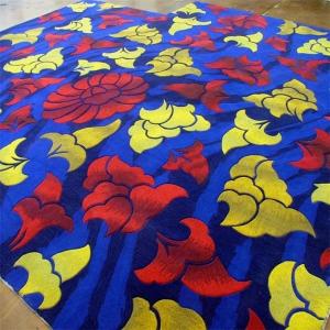 China 3D Embossed Handmade Woollen Carpet , Large Shag Area Rugs Dark Blue Color factory