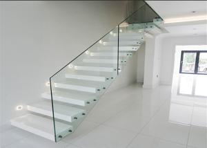China CE Certificated Floating Wood Stairs , Open Tread Oak Staircase No Smell factory
