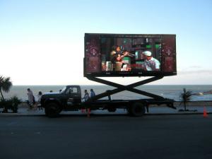 China P6 Full Color Truck Mounted LED Display , Outdoor Mobile Advertising Trucks factory
