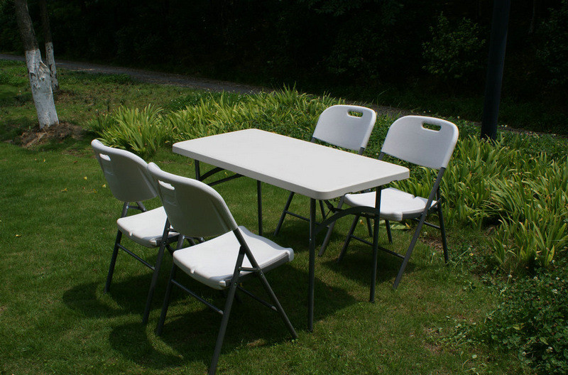 4 Feet Plastic Outdoor Foldable Dining Table Height Adjustable