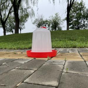 China Red Anti Drip Poultry Cone Drinker For Consistent Hydration Anti Clogging factory
