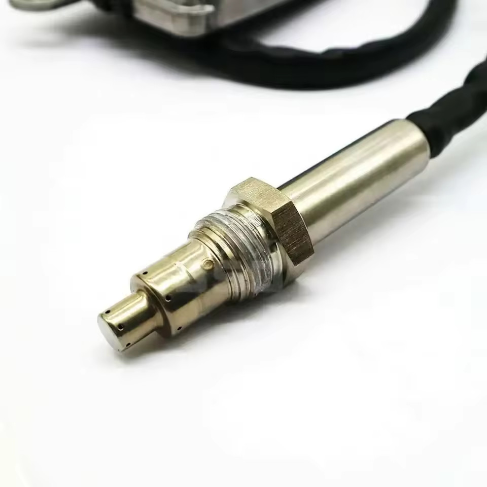 DAF Nitrogen Nox Oxide Sensor For Euro Truck OE 1936259 5WK96759A