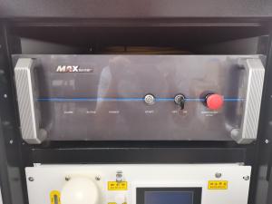 China Auto Wire Feeder Handheld Laser Welder 120mm/S 2000W CW Fiber Laser Welding Machine factory