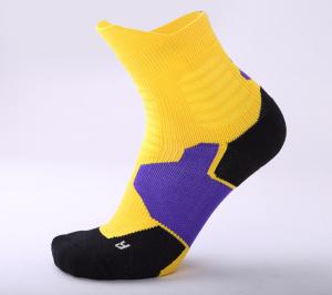 China Orange Custom Sports Socks For Running Eco - Friendly Sweat - Absorbent factory