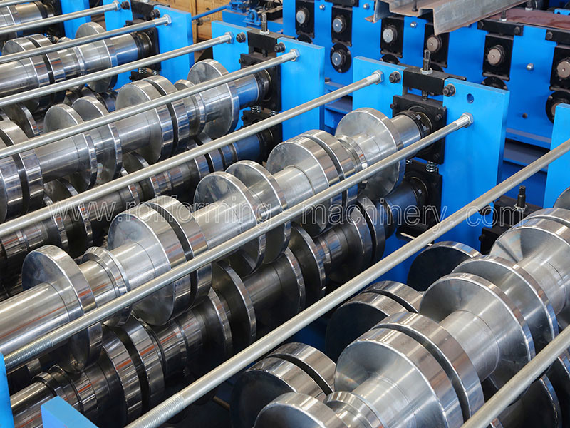 Shaft 95mm Thickness 0.8 0.9mm Steel Deck Roll Forming Machine