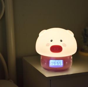 China LCD Display 50000h Kids Alarm Clock 450g Intelligent Pig design factory