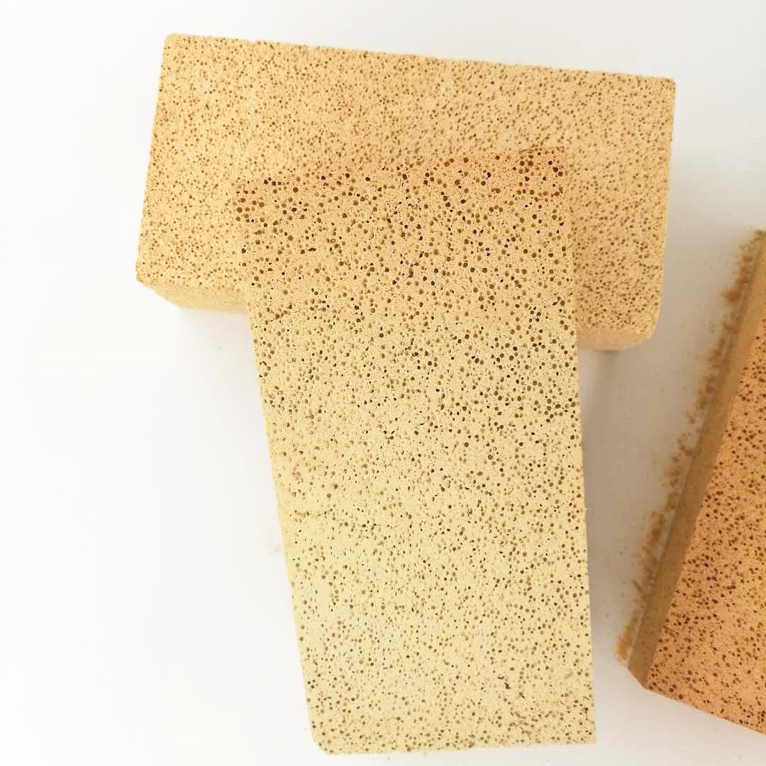 Poly-Light Bricks High Refractoriness 1580° Refractoriness 1770° for and Construction