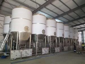 China 100HL Conical Fermenter Stainless Steel Brewing Unitank factory