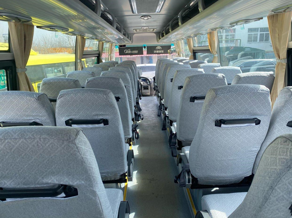 Yutong Buses ZK6107 Right Hand Drive Buses 49seats Second Hand Drive Coach Airbag Chassis