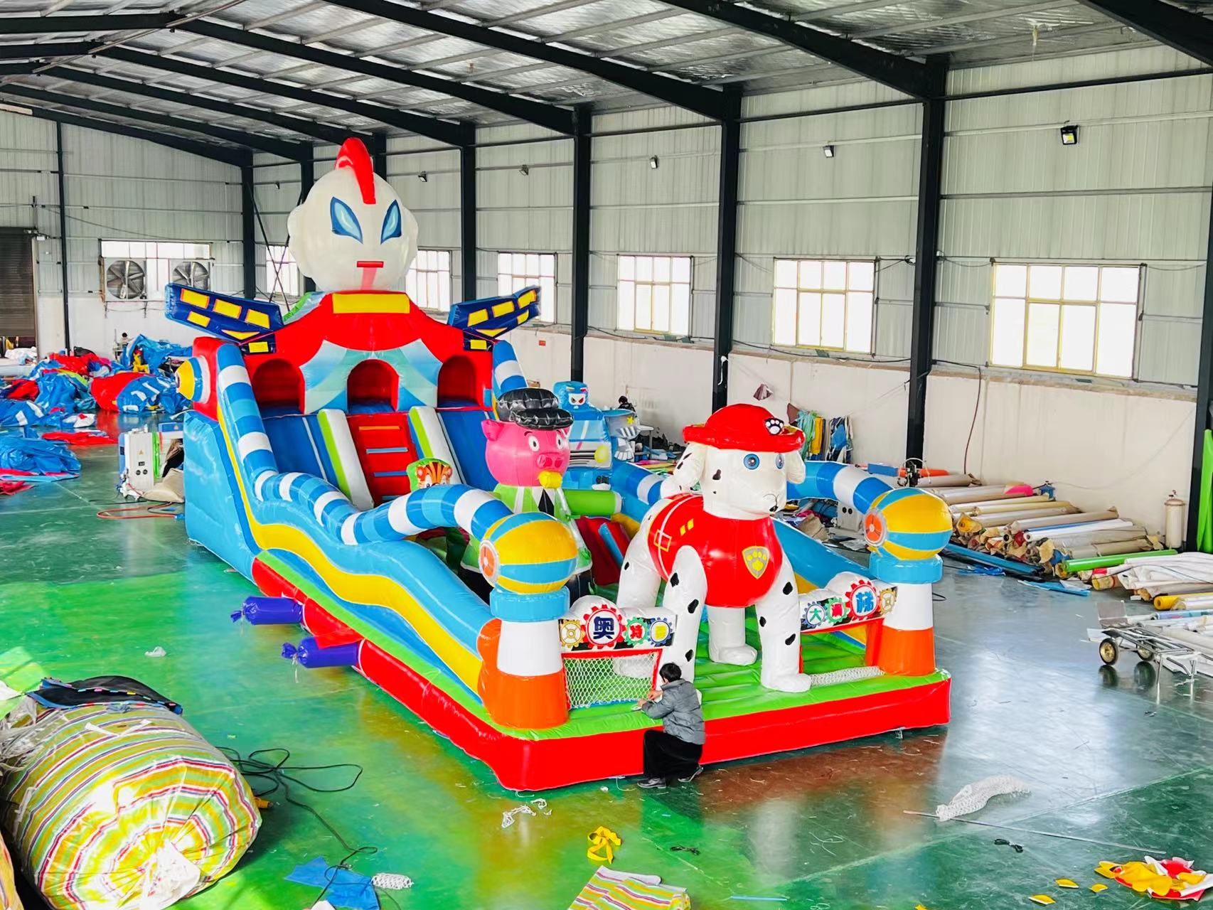 Jungle and Sharks Theme Unisex Inflatable Bounce Jumping Castle Games with Pool Online