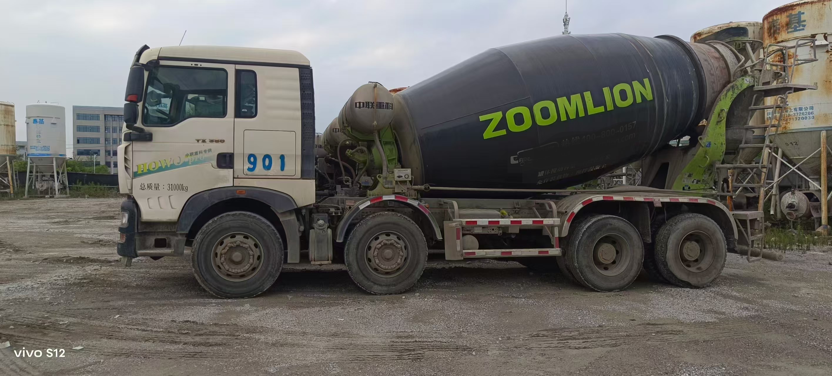 2021 ZOOMLION 12m³ Used Concrete Truck Mixer on HOWO Chassis for Sale