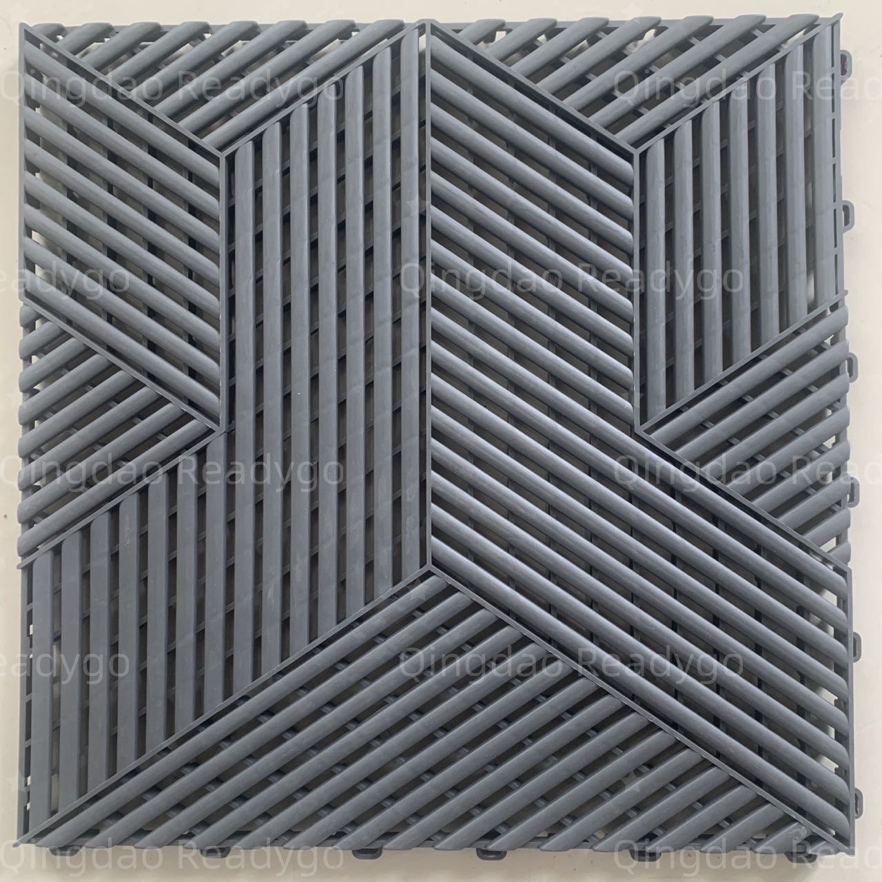 Waterproof Oil Resistant PP Garage Floor For Industrial Work Environments