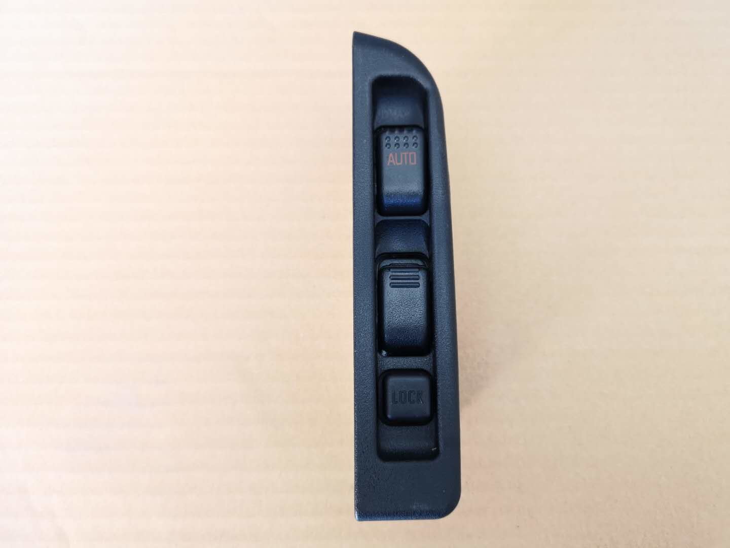 ELF NKR NPR Power Window Switch 8981472260 Three Bottoms Driver Side Control