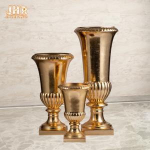 China Hand Crafted Flower Pots Fiberglass Planter Shiny Gold Color factory