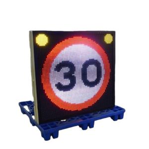 China Solar Powerd 320×160mm Module LED Traffic Signs Crosswalk Warning factory