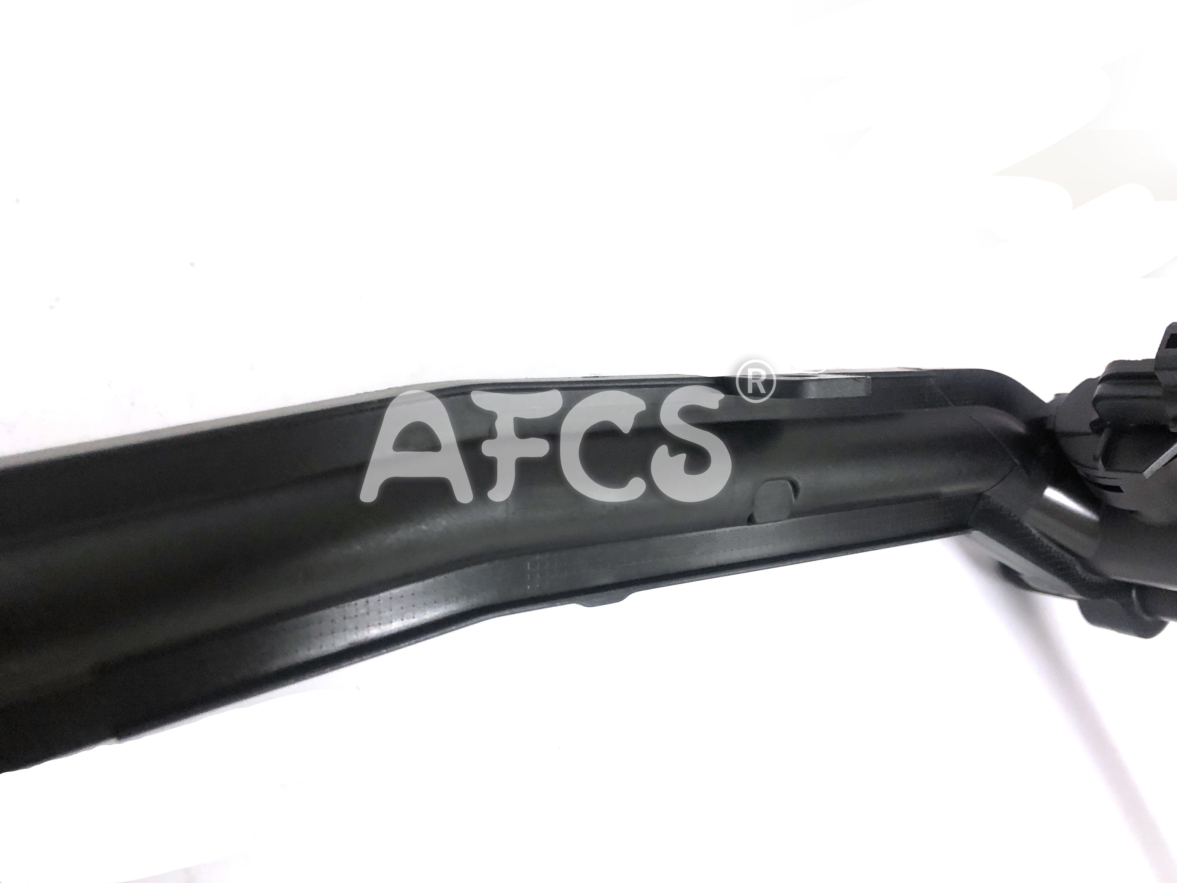 LR109401 LR041788 Engine Coolant Outlet Pipe For Land Rover Discovery V Range Rover Sport