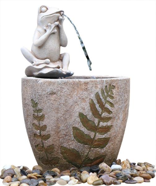 Medium Nude Frog Resin Water Fountain / Resin Garden Water Features mini water