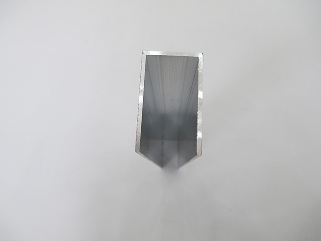 20 * 40 * 2.0mm Aluminum Extrusion Profiles Aluminum Channel 6000 Series Alloy