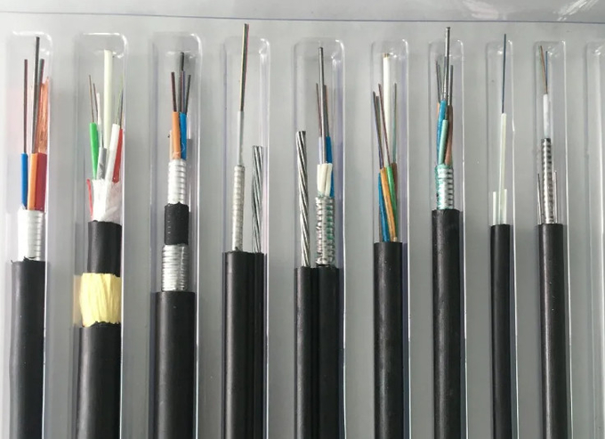 UV Jacket Figure 8 Overhead Installation 48 Cores Fiber Optic Cable
