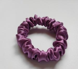 China 100 Pure 22mm Mulberry Silk Scrunchies Double Sided Curly Hair Decoration factory