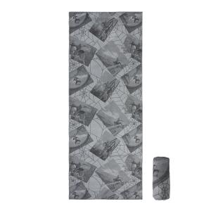 China Promotion Hotel Quality Sand Proof Embroidered Microfiber Beach Towels With Zipper Pocket factory