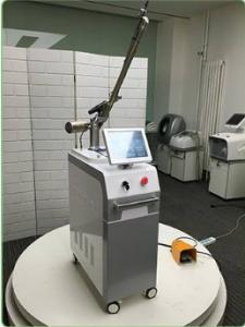 China 2017 el pulso largo más nuevo Q cambió la máquina del retiro del tatuaje del laser del yn de Nd factory