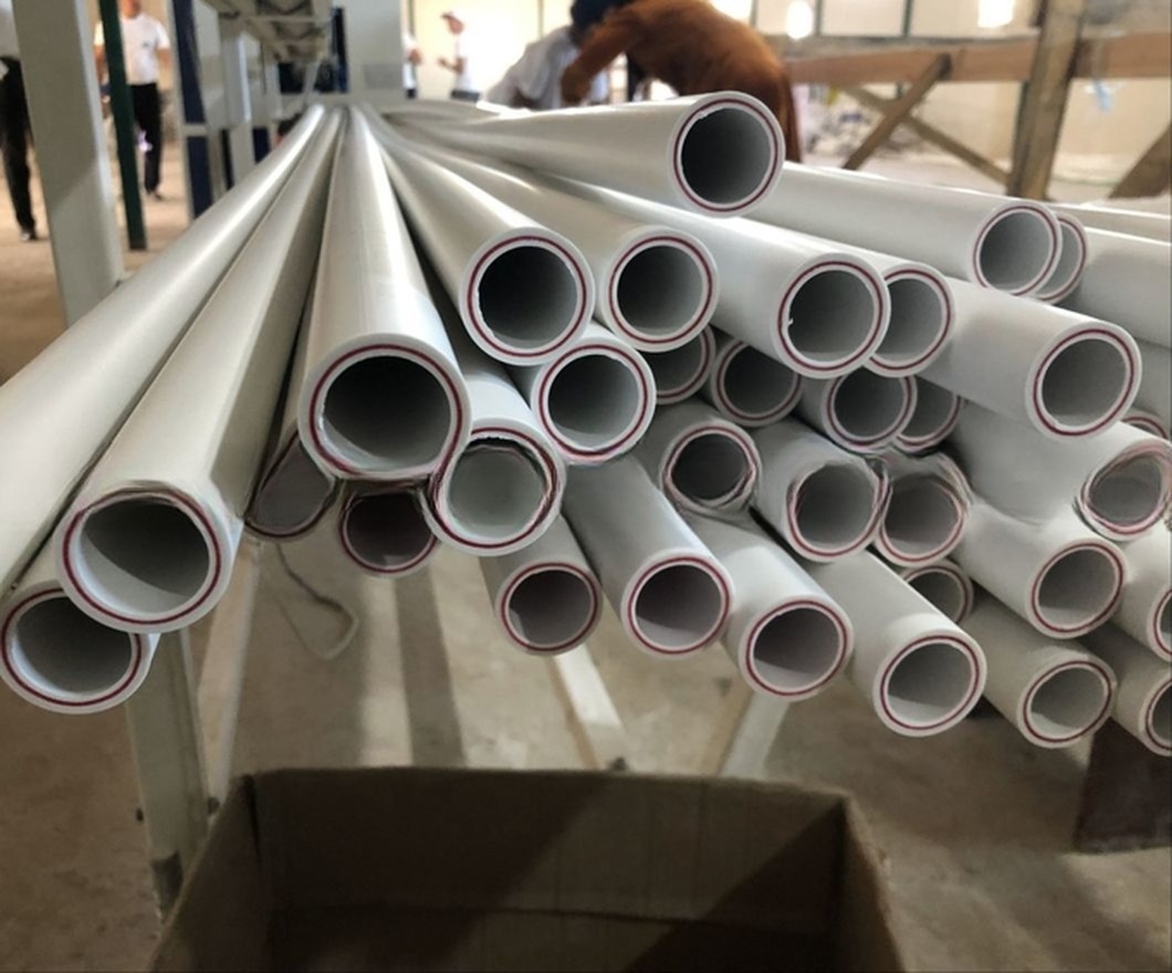China Good Quality Hot Cold Water Supply PPR Pipe Extrusion Machine / Production Line