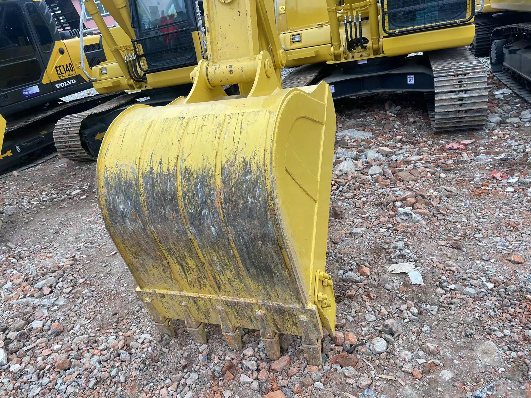 NEW ARRIVAL USED EXCAVATOR KOMATSU PC130/LOW WORKING HOUR SECOND HAND KOMATSU EXCAVAYOT GOOD MOVING CONDITION