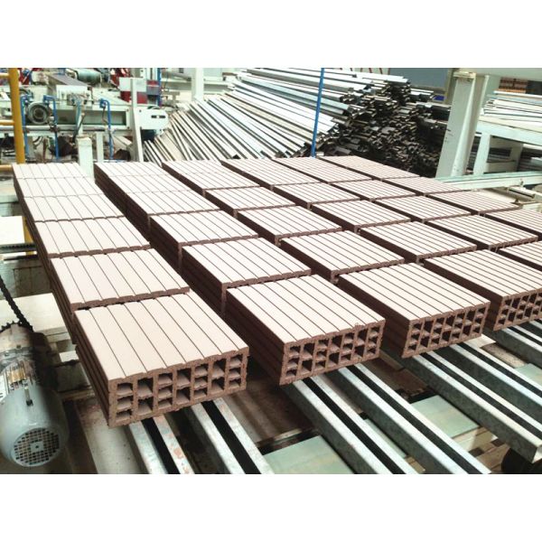 Hollow Block Clay Brick Cutting Machine High Porosity Hydraulic Pressure