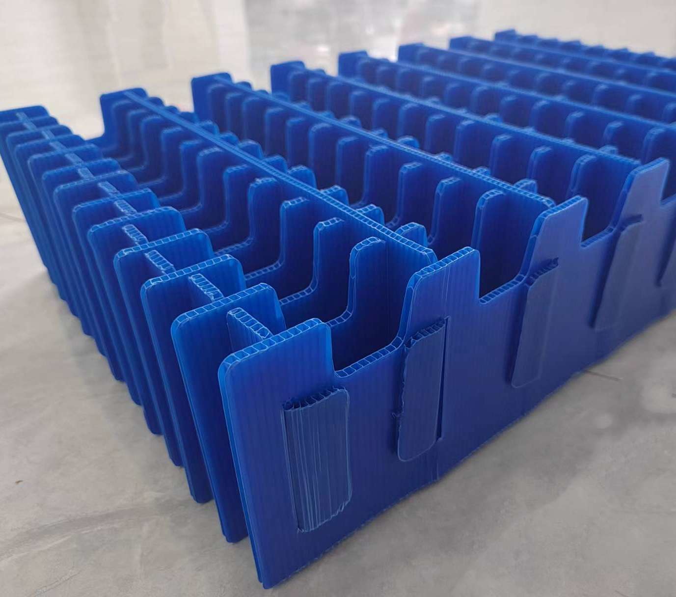 Plastic Dividers Box PP Corrugaated Sheet Hollow Board Shipping Turnover Bin