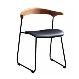 China Stable Popular PU Dining Chair With Curved Supporting Legs Modern factory
