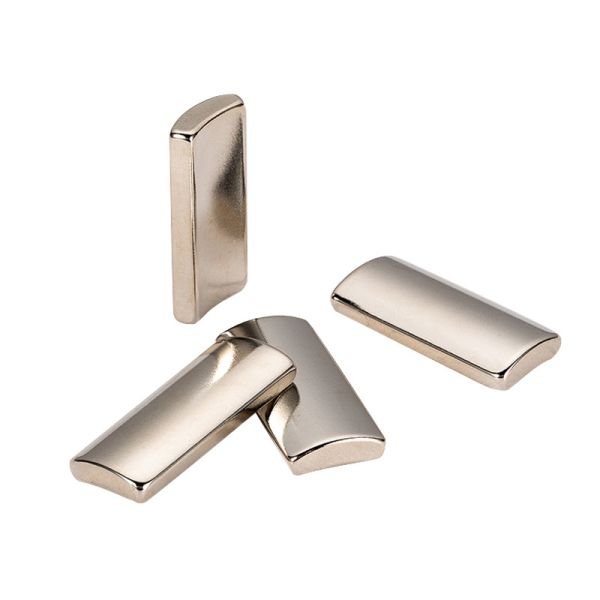 China Customized Arc Neodymium Magnet N45 Neodymium Magnets Coated factory