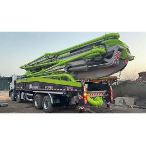 2014 Zoomlion 52m Concrete Pump Truck Mounted Semi Dry Hydraulic