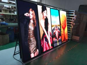 China Ultra Thin P2.5 Poster LED Advertising Box For Shop Advertising Screen factory