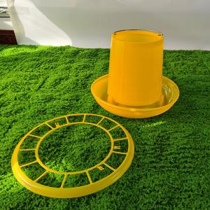 China Poultry Fodder Container Bucket Storage Solution Durable Red Yellow Container factory