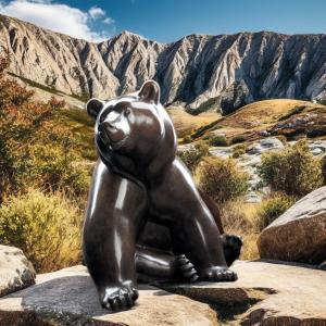 China Life Size Metal Animal Bronze Casting Bear Statue Outdoor Sculpture factory