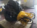 Excavator Hydraulic Orange Peel Grab With 360 Degree Rotation For PC200 CAT320D