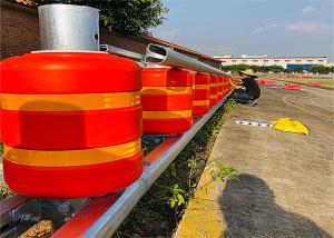 China High Speed Highway Road Rolling Guardrail Barrier Anti Impact EVA Foam Material factory