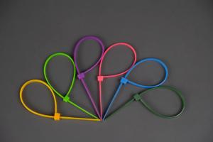 China 3 Series Nylon Tie Wraps Plastic Zip Tie Bundle Strap 3*100 Mm Model factory