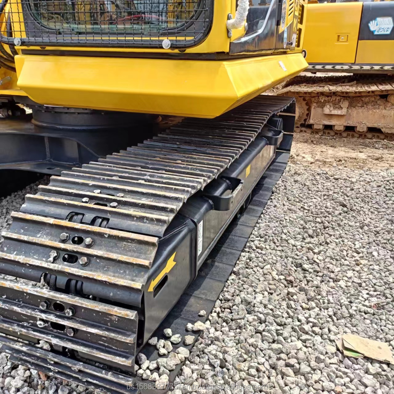 Secondhand 13 ton KOMATSU PC 130 excavator in Shanghai with 13000 KG machine weight