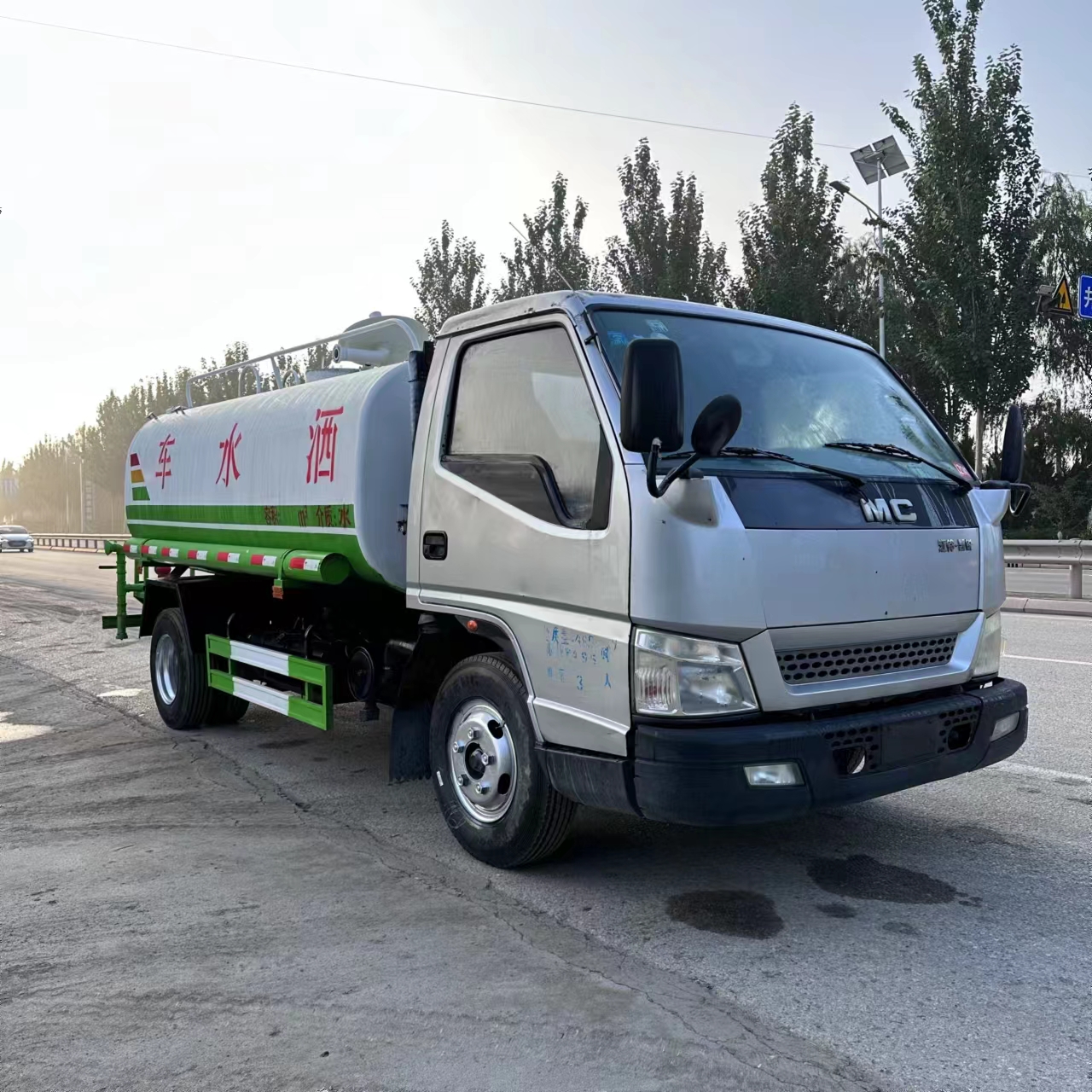 5000 Liter Water Truck with Water Purifier and Maximum Torque of 2000-2500Nm